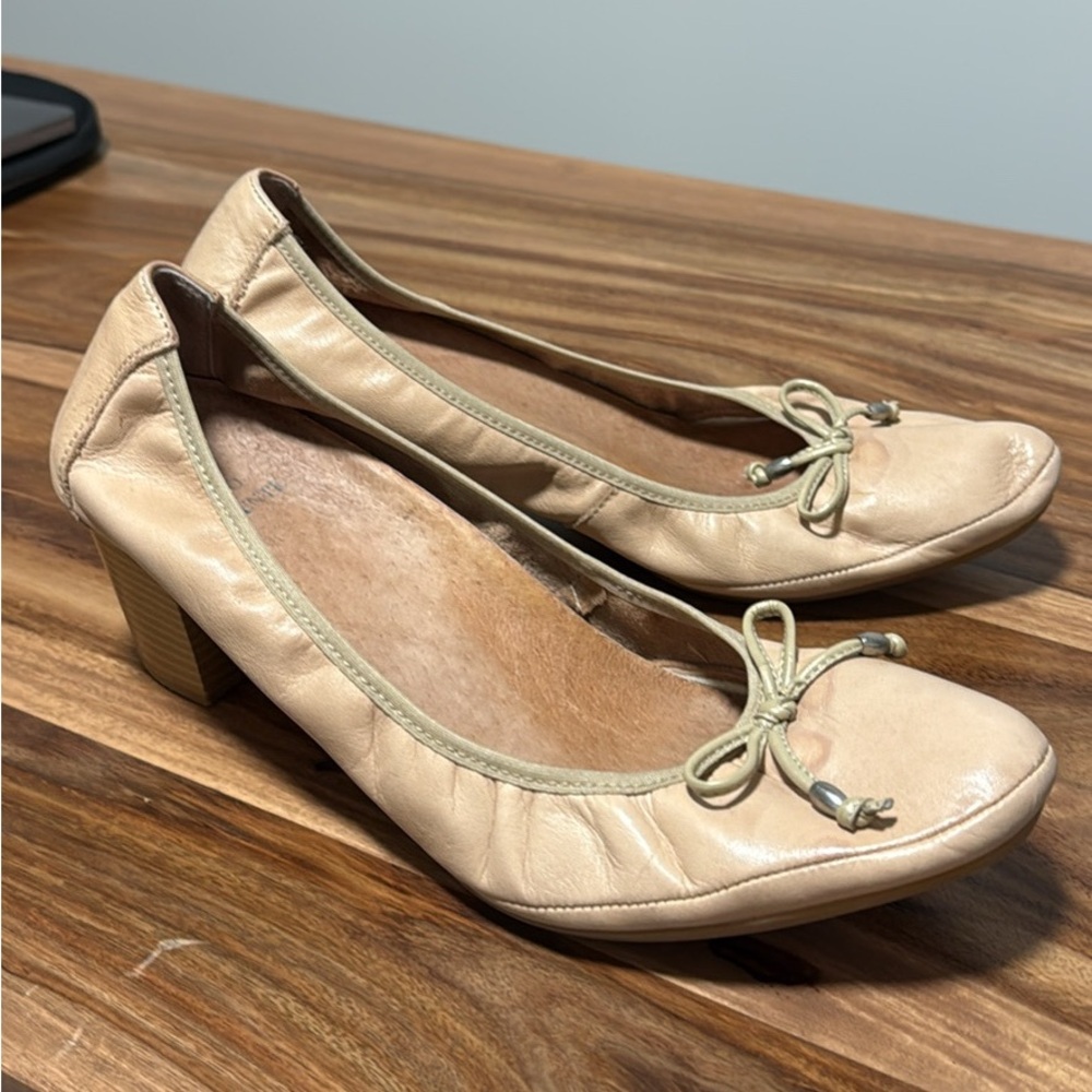 Elegant Cream Women's Shoes